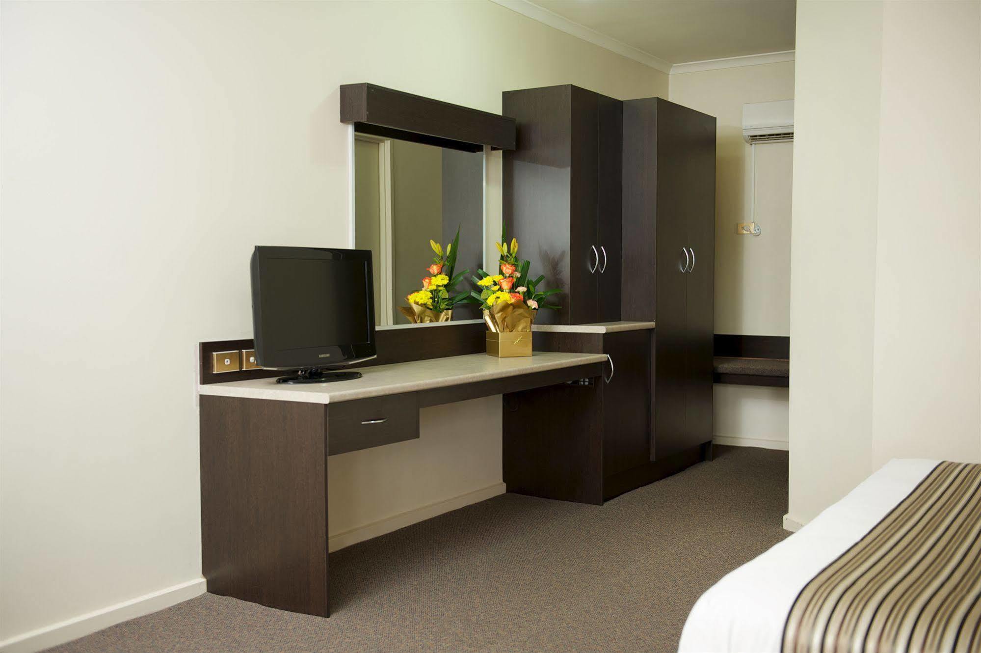 Мотель Ibis Styles Adelaide Manor Экстерьер фото